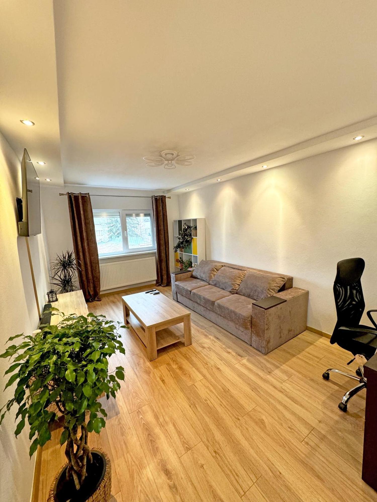 Ultracentral Apartment Тыргу-Жиу Экстерьер фото